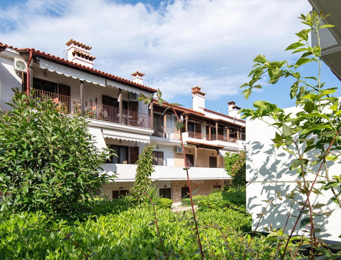 Antique Apartment Áfitos Exterior foto
